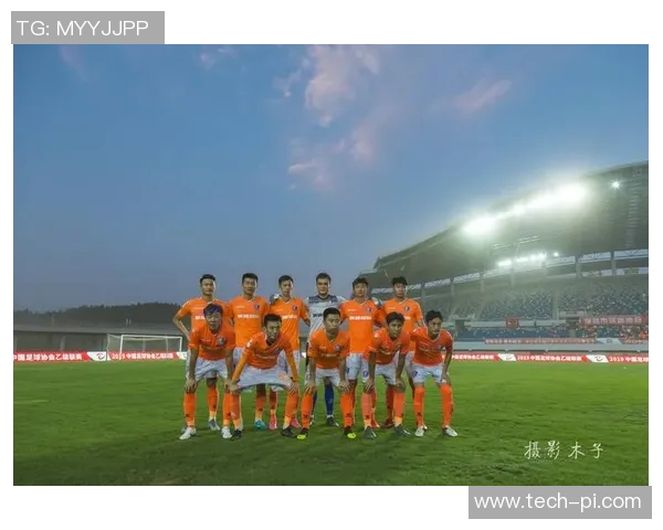 足球明星黄勇的职业生涯与成就全景回顾与分析 足球明星黄勇的职业生涯与成就全景回顾与分析