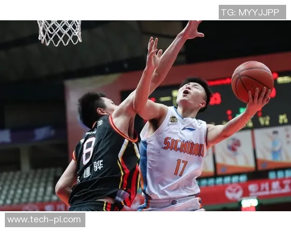 赛后分析:成都篮球队与南京篮球队在比赛中的战术意识与执行力探讨 赛后分析:成都篮球队与南京篮球队在比赛中的战术意识与执行力探讨