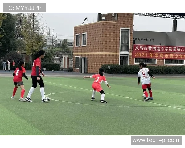 杭州足球队选拔赛点评展现出灵活性与团队配合的精彩表现 杭州足球队选拔赛点评展现出灵活性与团队配合的精彩表现